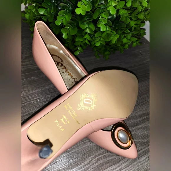 Vintage Heels - Picture 2 of 5